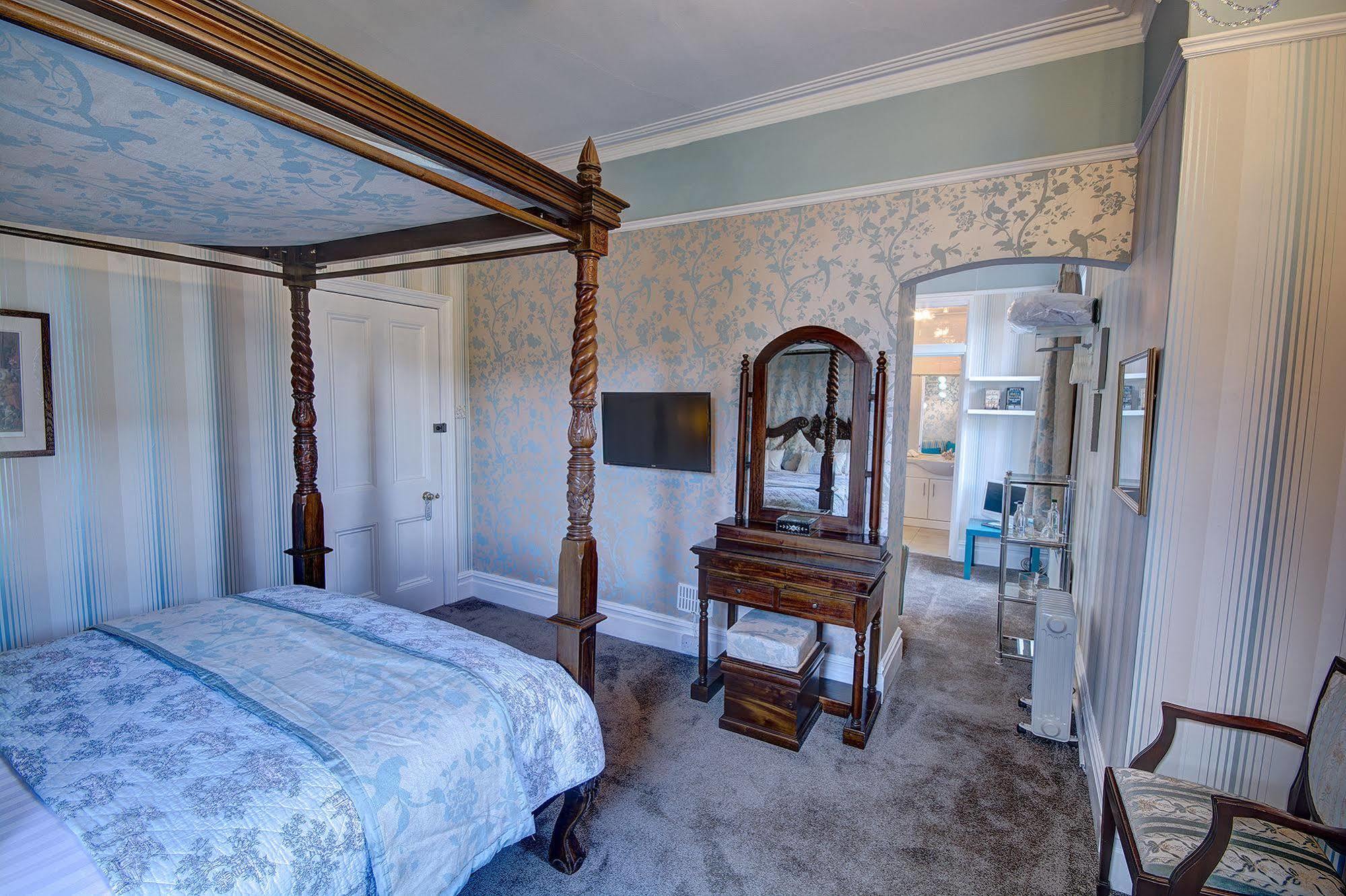 Grovefield Manor Hotell Poole Exteriör bild